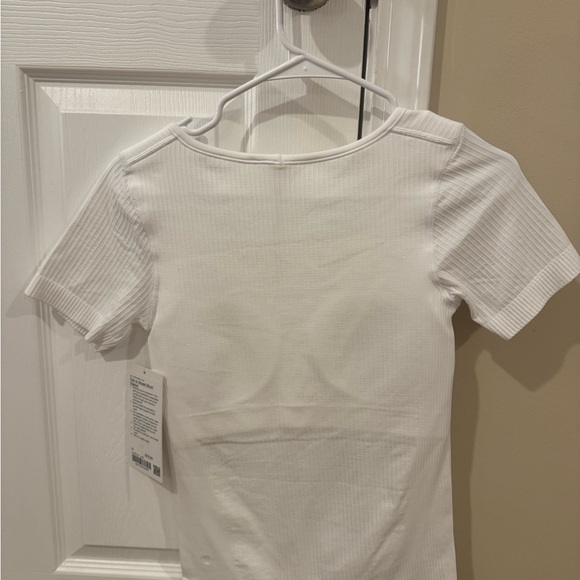 Lululemon Ebb to Street Size 6 - Picture 2 of 3